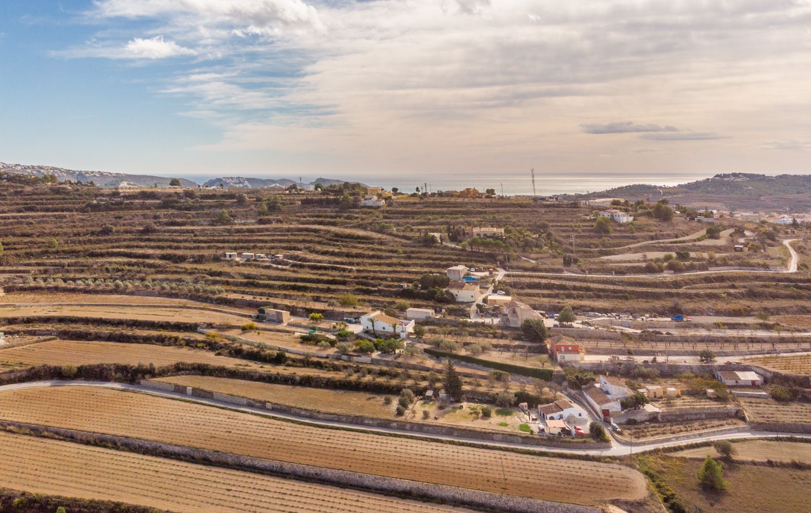  Chalet en venta directa con Plusvillas – C27018* – Villa con 2 dormitorios y 2 baños en Teulada, (Costa Blanca), zona Campo 