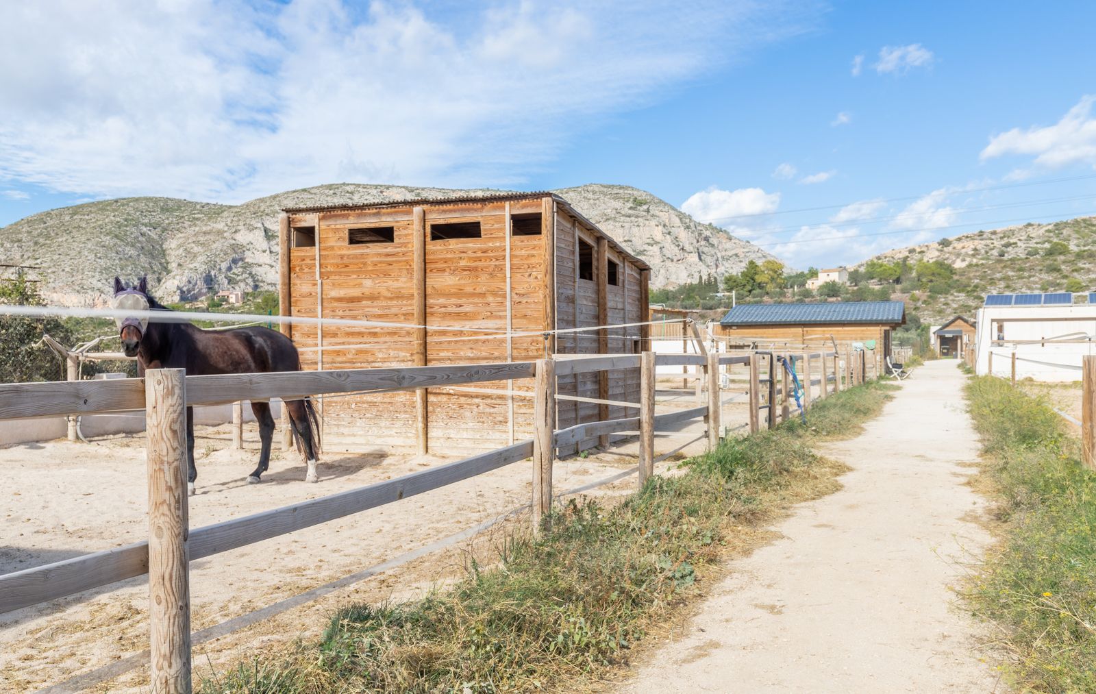  Chalet en venta directa con Plusvillas – C27018* – Villa con 2 dormitorios y 2 baños en Teulada, (Costa Blanca), zona Campo 