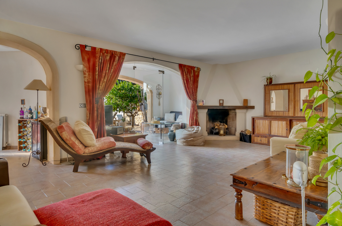  Chalet en venta directa con Plusvillas – C4149* – Villa con 5 dormitorios y 4 baños en Moraira, (Costa Blanca), zona Alcasar 