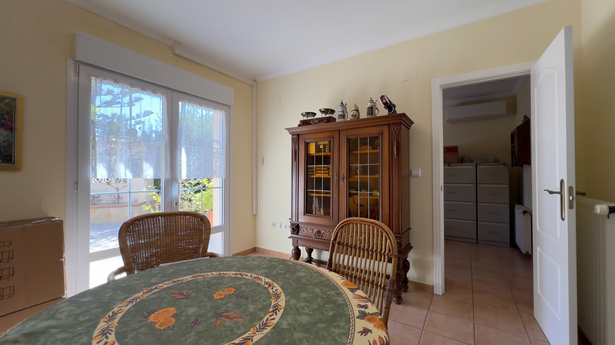  Chalet en venta directa con Plusvillas – C4152* – Villa con 5 dormitorios y 5 baños en Calpe, (Costa Blanca), zona Calpe 