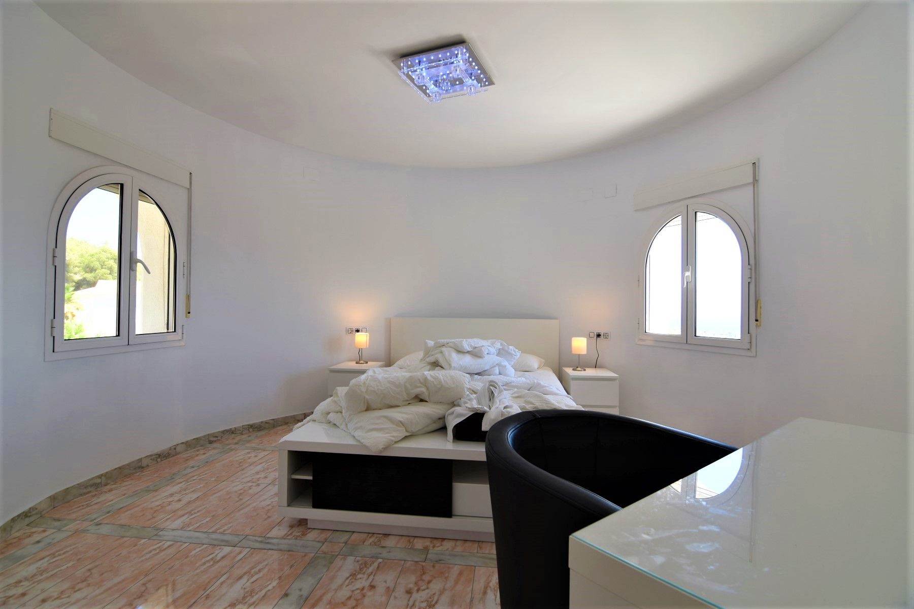  Chalet en venta directa con Plusvillas – C20008* – Villa con 4 dormitorios y 4 baños en Calpe, (Costa Blanca), zona Tosal de la Cometa 