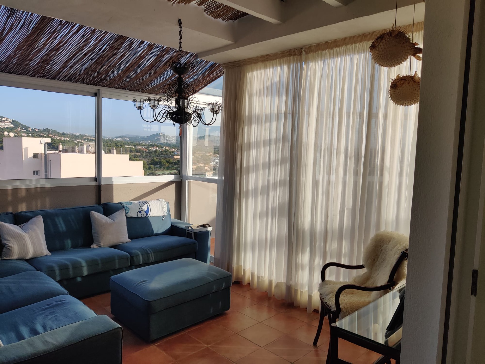 Ático en venta directa con Plusvillas – C23057* – Villa con 2 dormitorios y 2 baños en Calpe, (Costa Blanca), zona Centro 