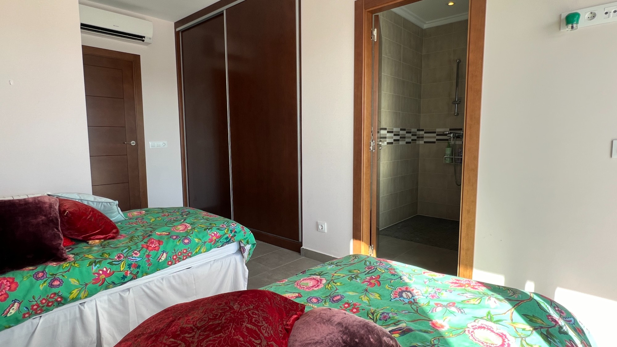  Chalet en venta directa con Plusvillas – C4140* – Villa con 3 dormitorios y 3 baños en Moraira, (Costa Blanca), zona La Sabatera 