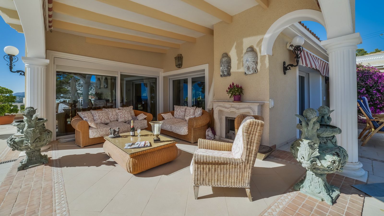  Chalet en venta directa con Plusvillas – C24017* – Villa con 2 dormitorios y 2 baños en Altea, (Costa Blanca), zona Pueblo 