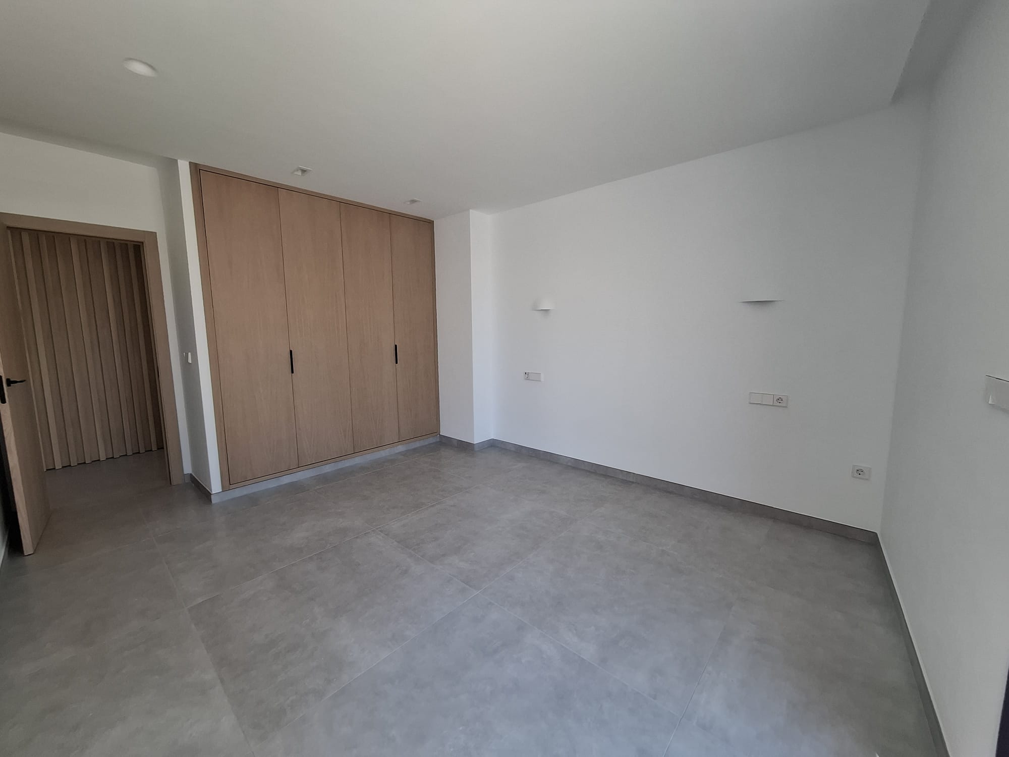  Villa en venta directa con Plusvillas- C47*-Villa de nueva construcción con 4 dormitorios y vistas al mar en Moraira (Costa Blanca) 