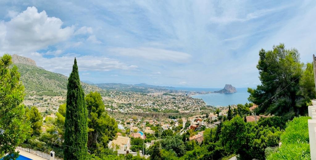 Willa z 4 sypialnie w Calpe