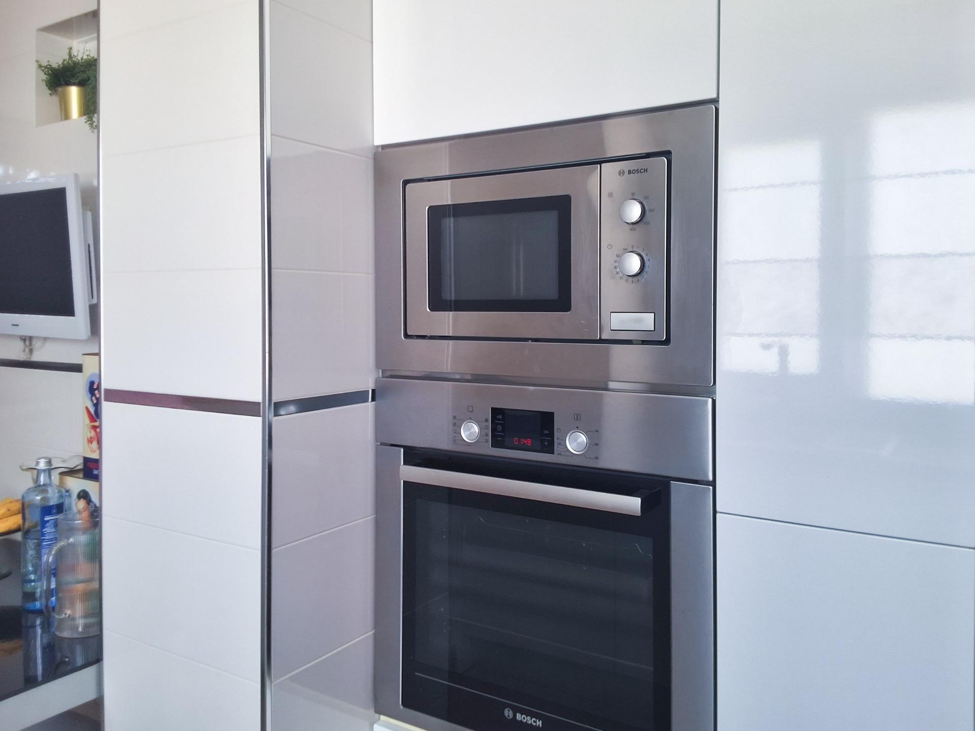  Apartamento en venta directa con Plusvillas – A17540* – Bonito apartamento de 2 dormitorios y 2 baños., (Costa Blanca), zona Benidorm 