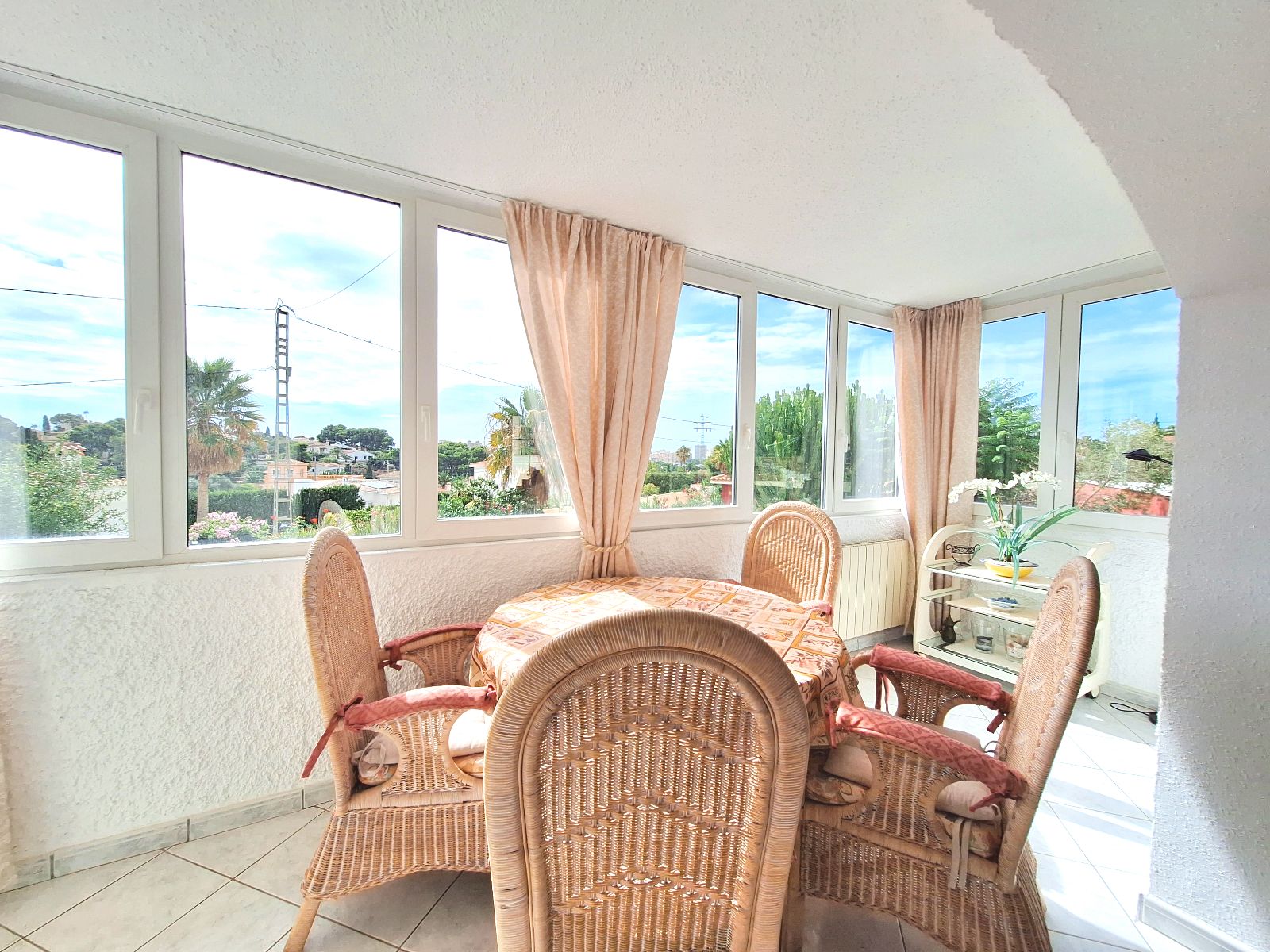  Chalet en venta directa con Plusvillas – C35035* – Villa con 4 dormitorios y 2 baños en Calpe, (Costa Blanca), zona Urbanizaciones 