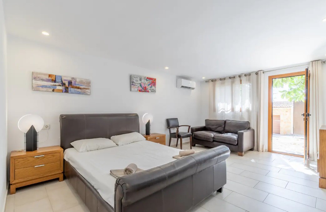  Chalet en venta directa con Plusvillas – C4136* – Villa con 10 dormitorios y 5 baños en Moraira, (Costa Blanca), zona Moraira 