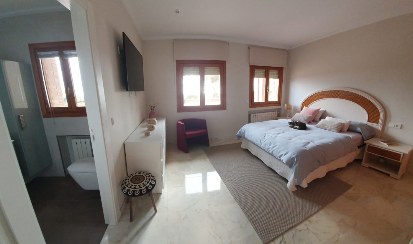  Chalet en venta directa con Plusvillas – C23088* – Villa con 5 dormitorios y 5 baños en Calpe, (Costa Blanca), zona Calpe 