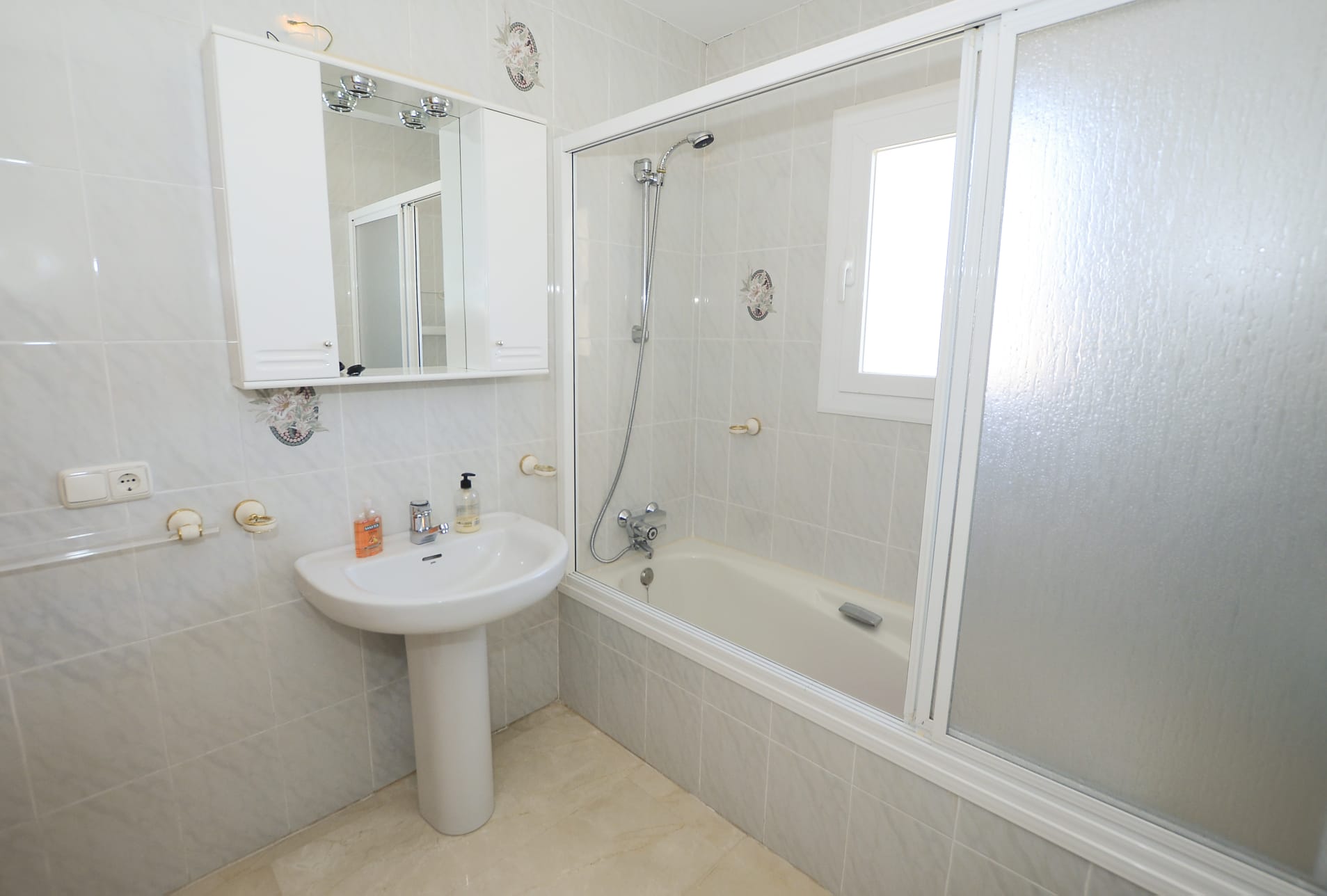  Chalet en venta directa con Plusvillas - C26 - Chalet de 7 dormitorios cerca de todo los servicios y de la playa de Calpe (Costa Blanca) 