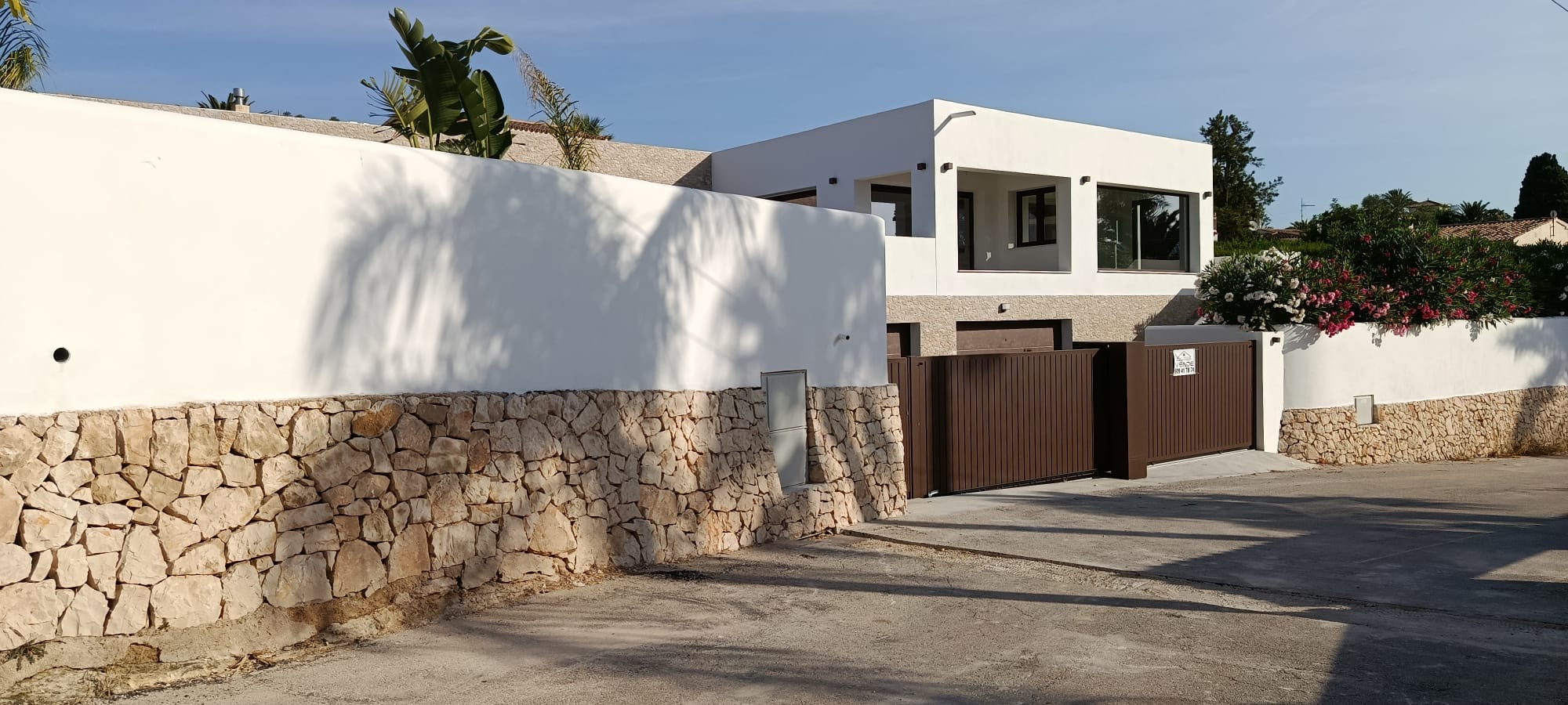  Chalet en venta directa con Plusvillas – C36303* – Villa con 4 dormitorios y 2 baños en Moraira, (Costa Blanca), zona  