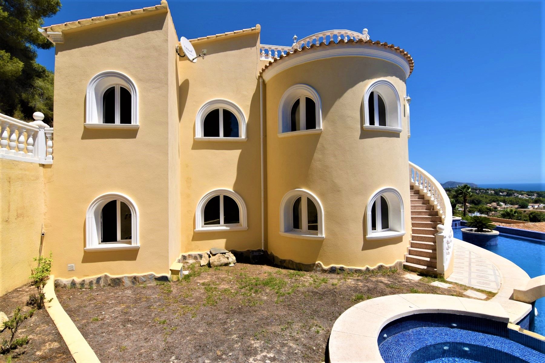  Chalet en venta directa con Plusvillas – C20008* – Villa con 4 dormitorios y 4 baños en Calpe, (Costa Blanca), zona Tosal de la Cometa 