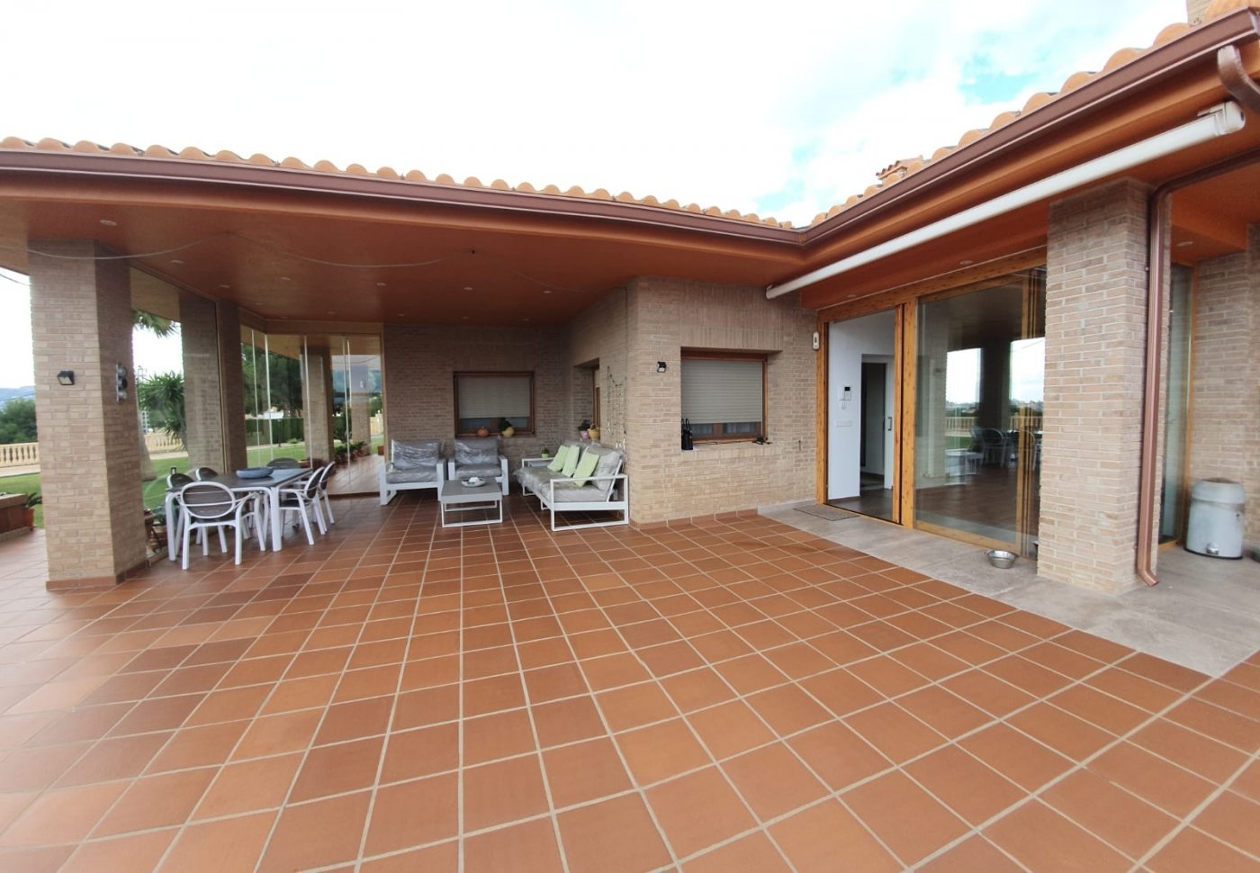  Chalet en venta directa con Plusvillas – C23088* – Villa con 5 dormitorios y 5 baños en Calpe, (Costa Blanca), zona Calpe 