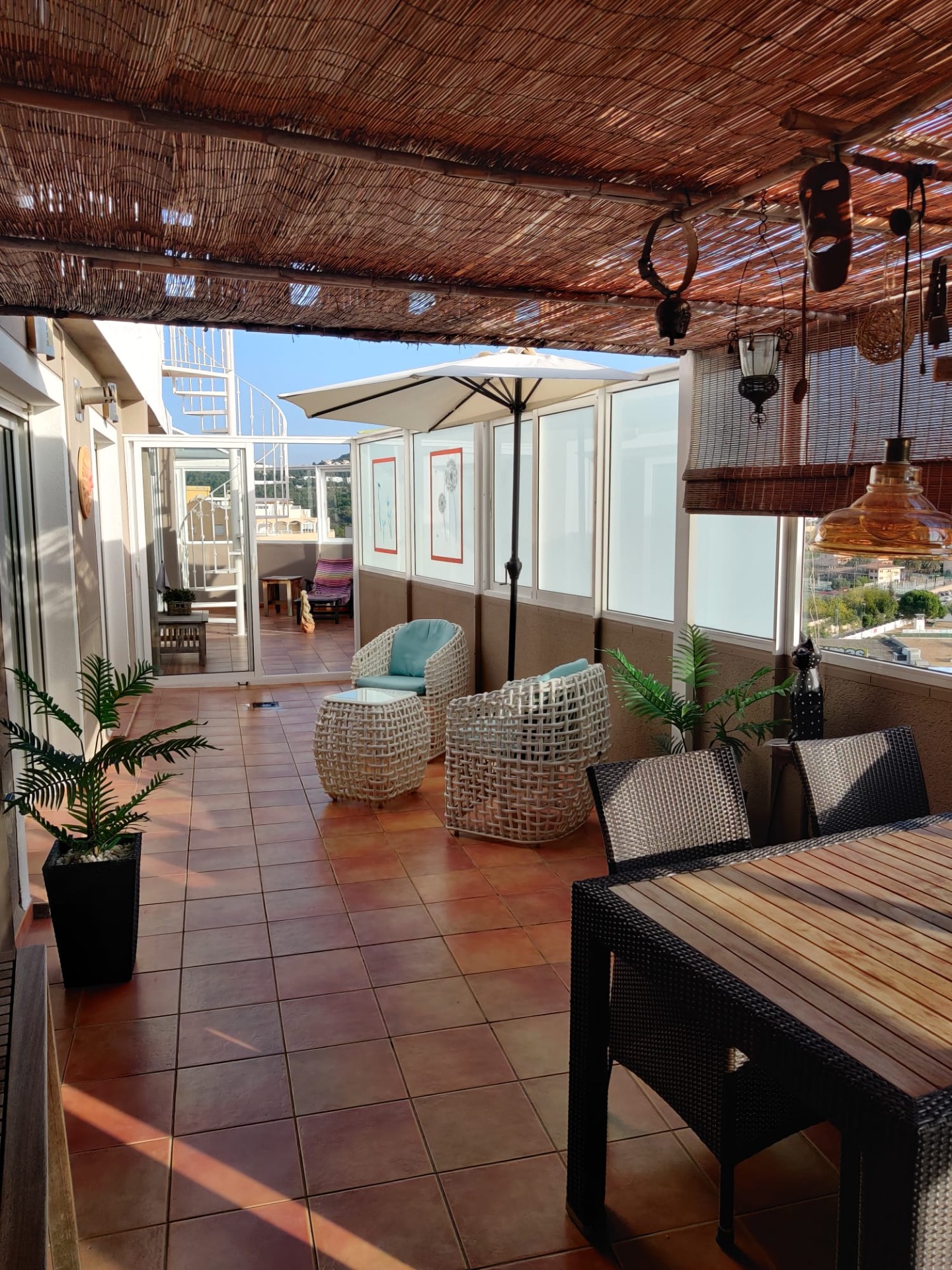  Ático en venta directa con Plusvillas – C23057* – Villa con 2 dormitorios y 2 baños en Calpe, (Costa Blanca), zona Centro 