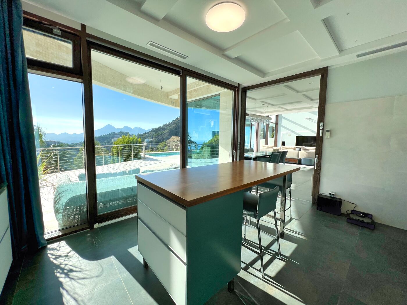  Chalet en venta directa con Plusvillas – C13031* – Villa con 5 dormitorios y 5 baños en Altea Hills, (Costa Blanca), zona Altea Hills 