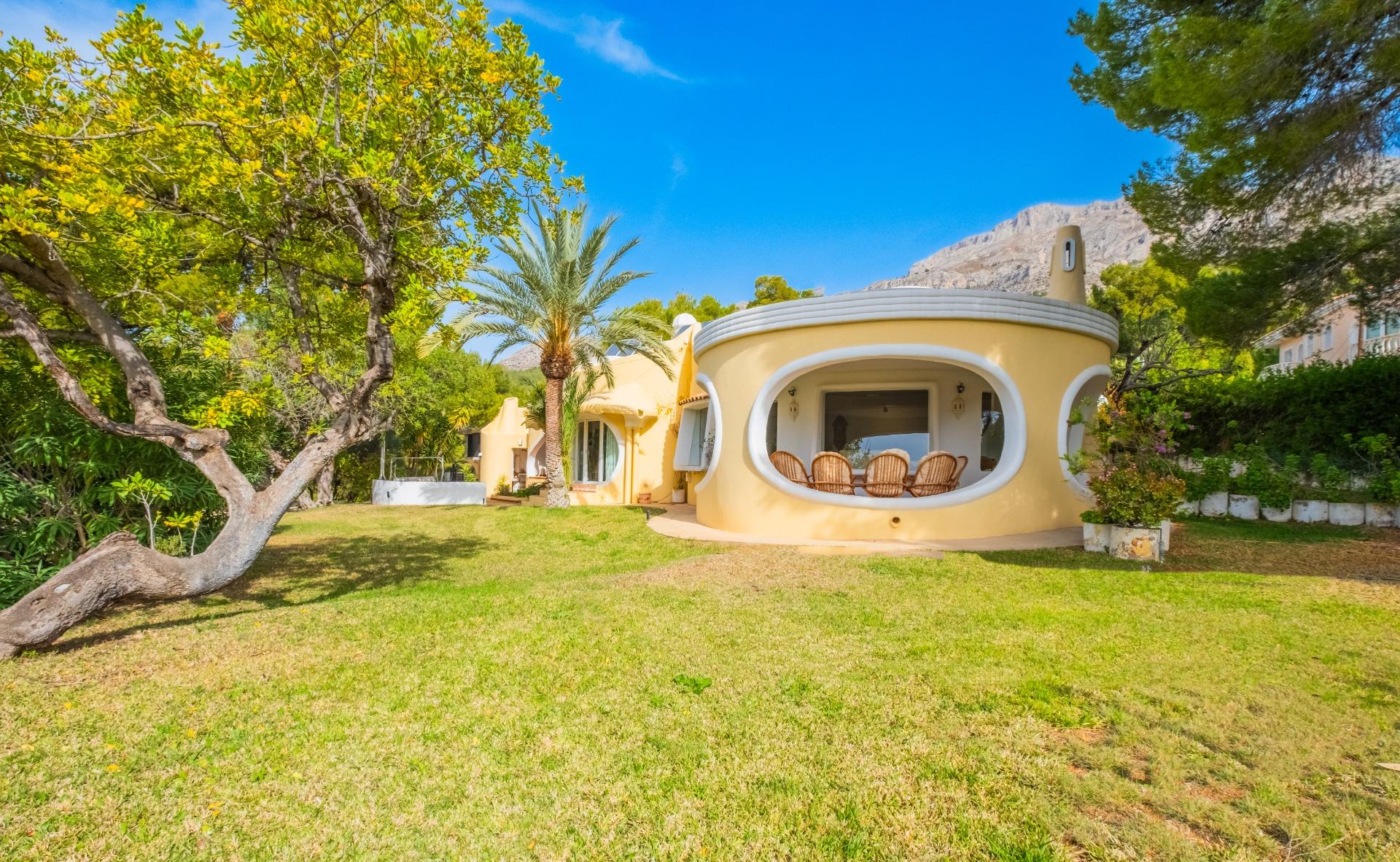  Chalet en venta directa con Plusvillas – C17345* – Villa con 5 dormitorios y 4 baños en Altea, (Costa Blanca), zona Altea La Vella 