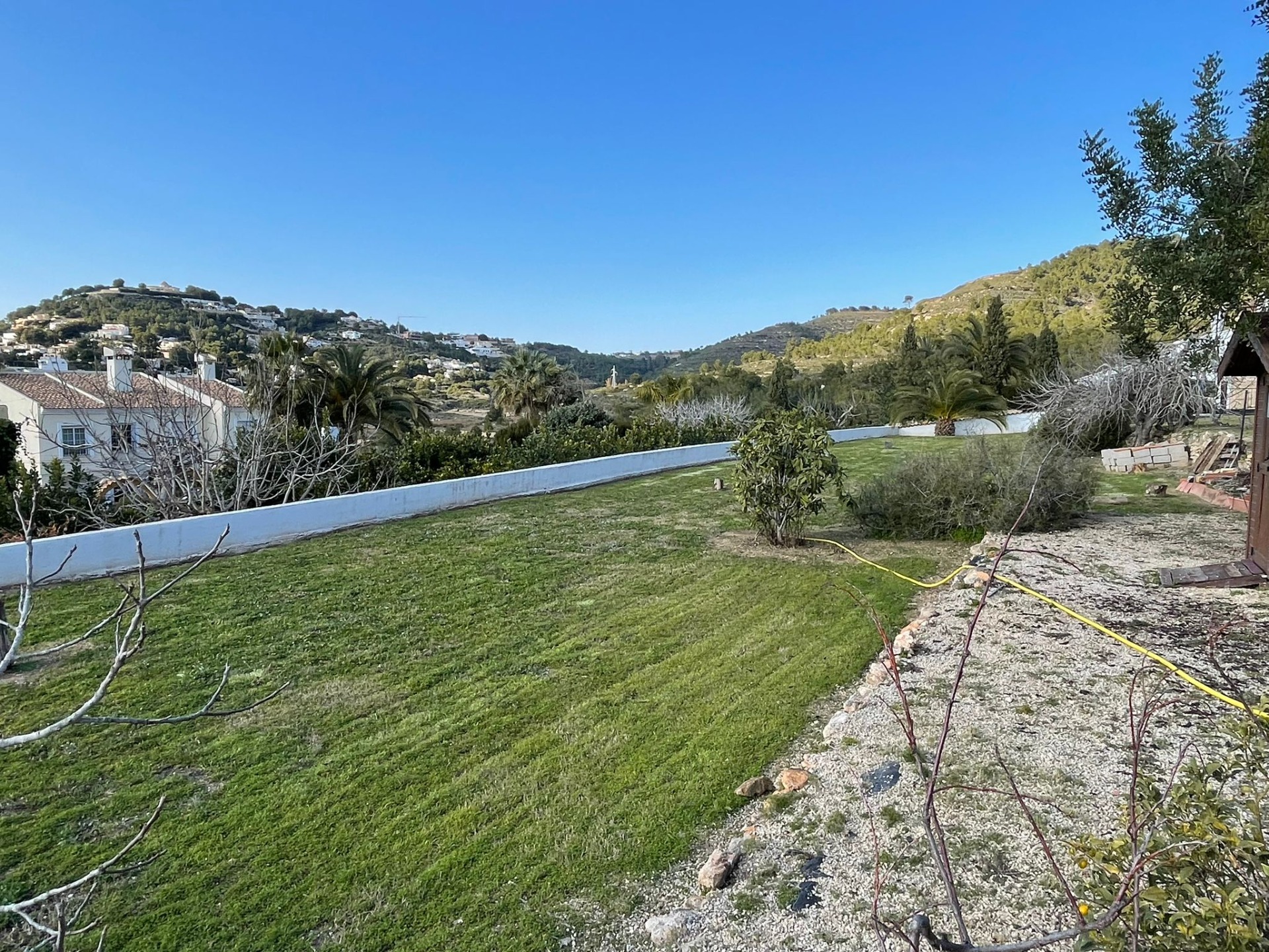  Chalet en venta directa con Plusvillas – C23083* – Villa con 3 dormitorios y 1 baños en Calpe, (Costa Blanca), zona Tosal de cometa 