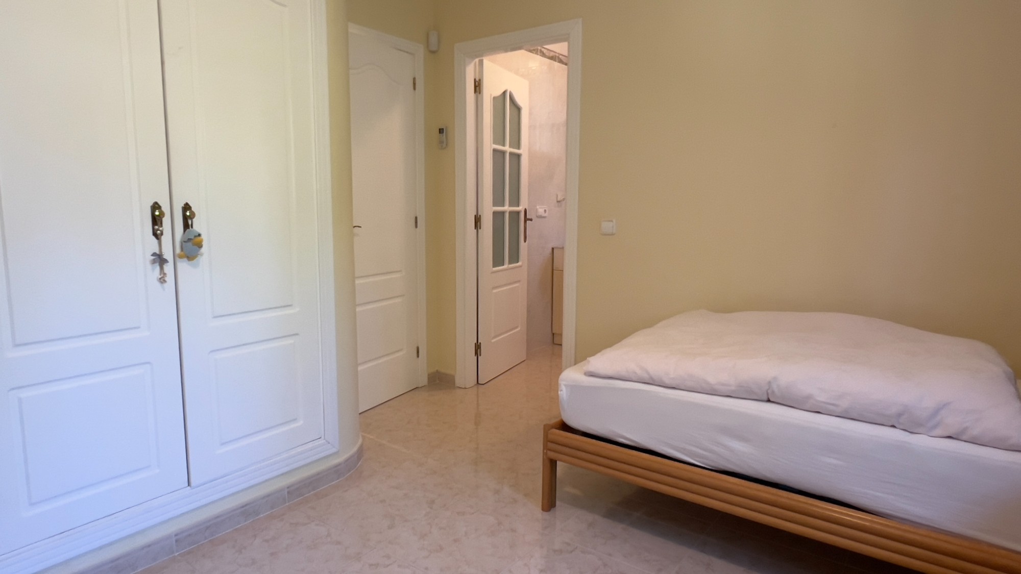  Chalet en venta directa con Plusvillas – C4152* – Villa con 5 dormitorios y 5 baños en Calpe, (Costa Blanca), zona Calpe 