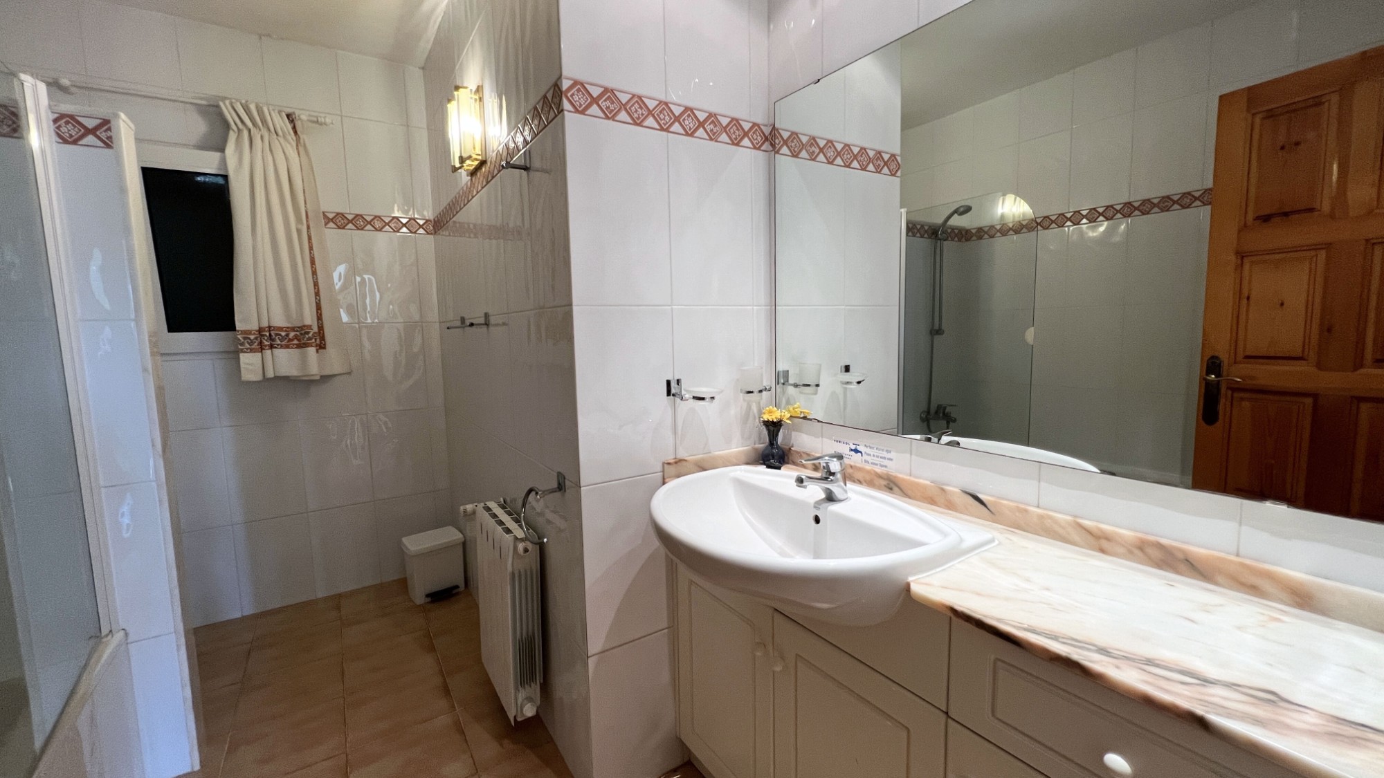  Chalet en venta directa con Plusvillas – C4103* – Villa con 6 dormitorios y 4 baños en Benissa Costa, (Costa Blanca), zona San Jaime 