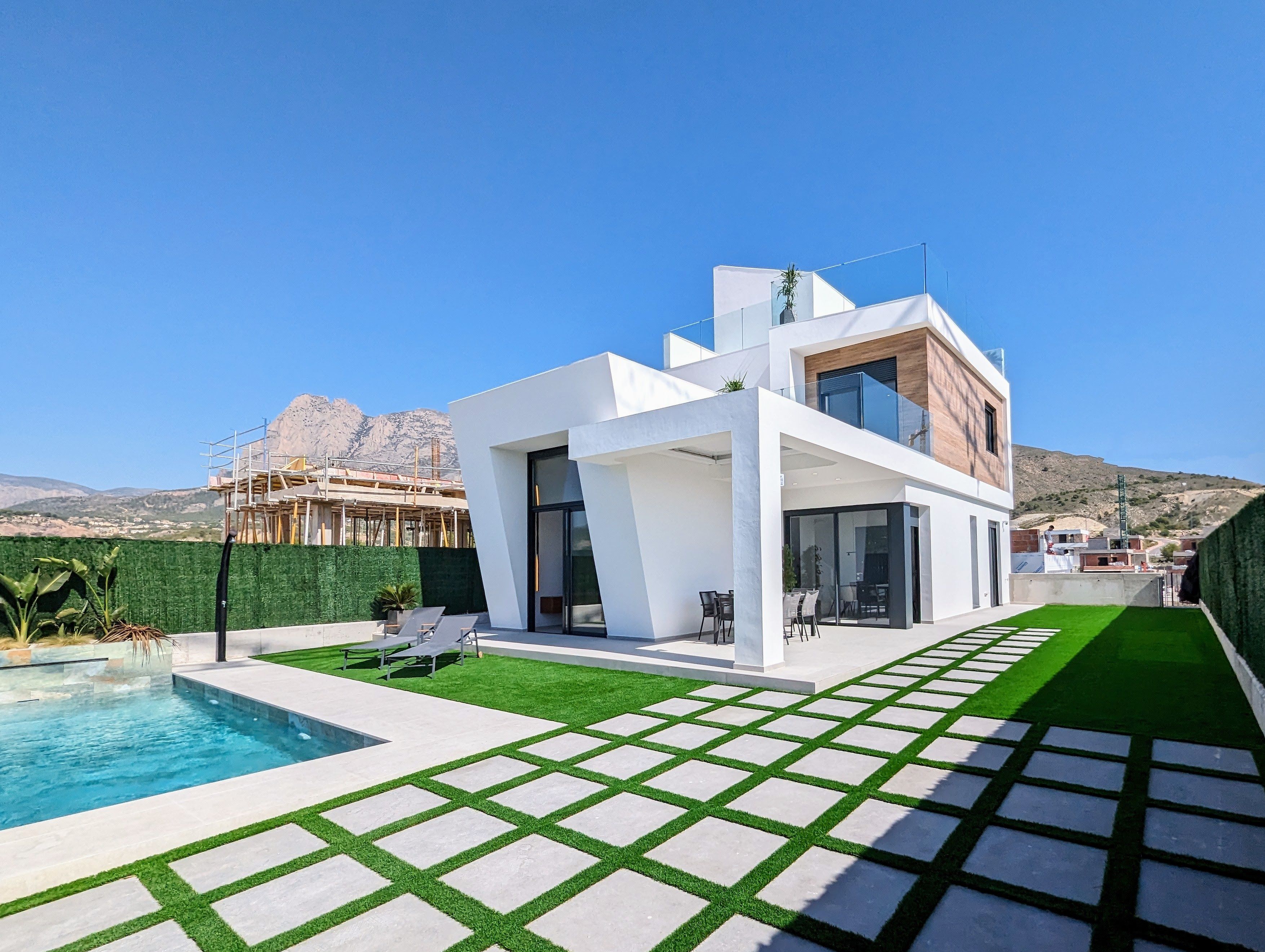  Chalet en venta directa con Plusvillas – C24015* – Villa con 3 dormitorios y 3 baños en Finestrat, (Costa Blanca), zona Finestrat 
