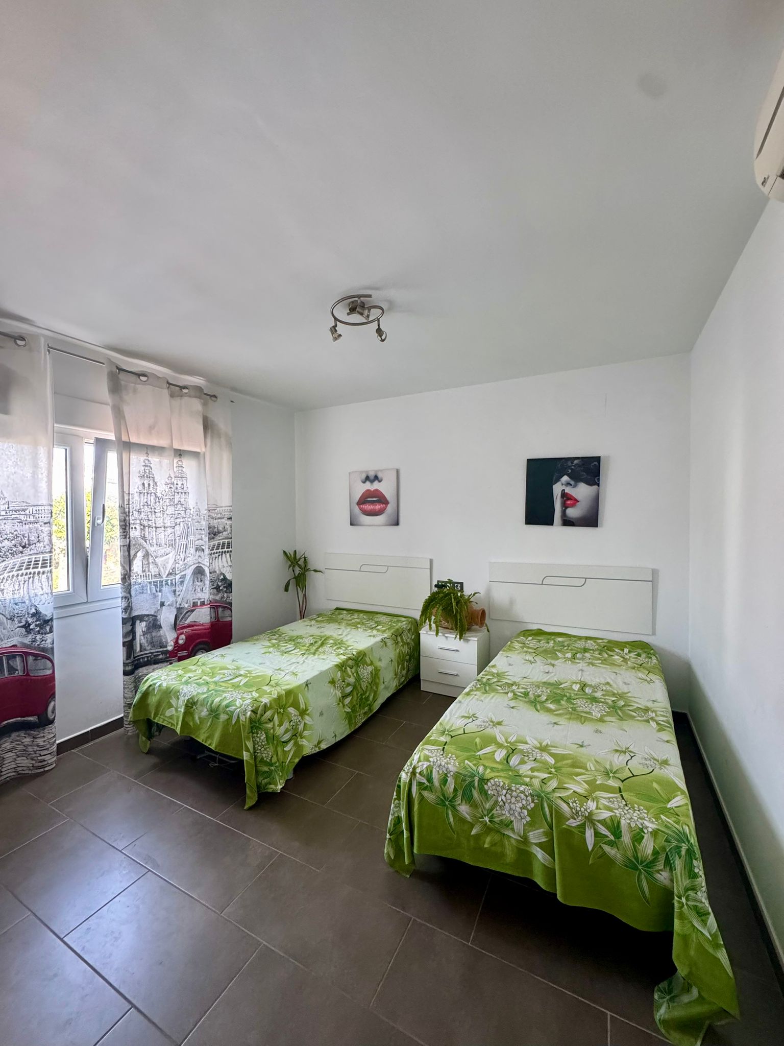 Villa mit 4 Schlafzimmer in Calpe