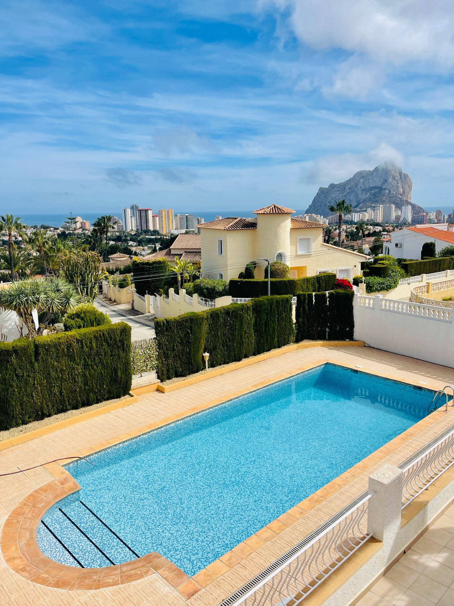  Chalet en venta directa con Plusvillas - C26 - Chalet de 7 dormitorios cerca de todo los servicios y de la playa de Calpe (Costa Blanca) 