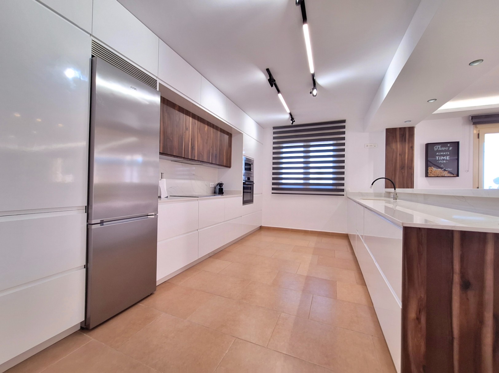  Chalet en venta directa con Plusvillas – C35041* – Villa con 6 dormitorios y 4 baños en Calpe, (Costa Blanca), zona Zona Residencial 