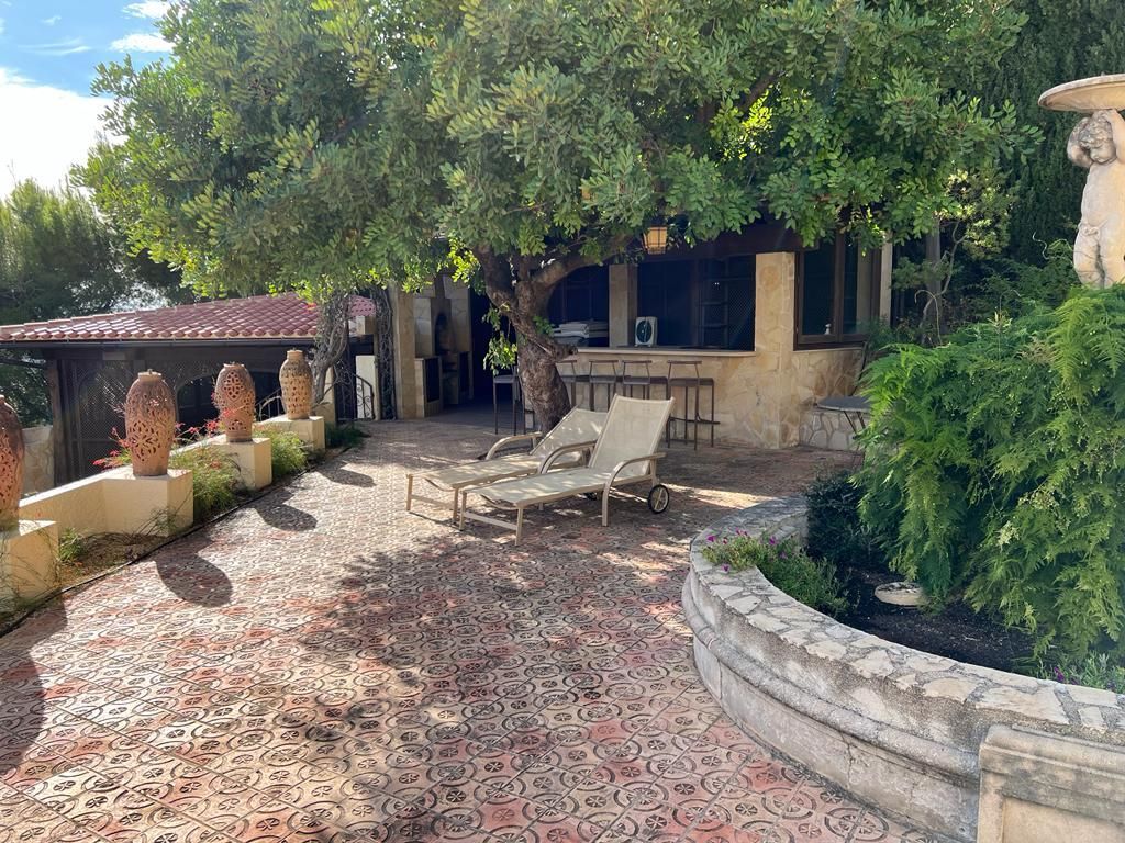  Chalet en venta directa con Plusvillas – C16301* – Villa con 5 dormitorios y 5 baños en Altea la Vella, (Costa Blanca), zona  