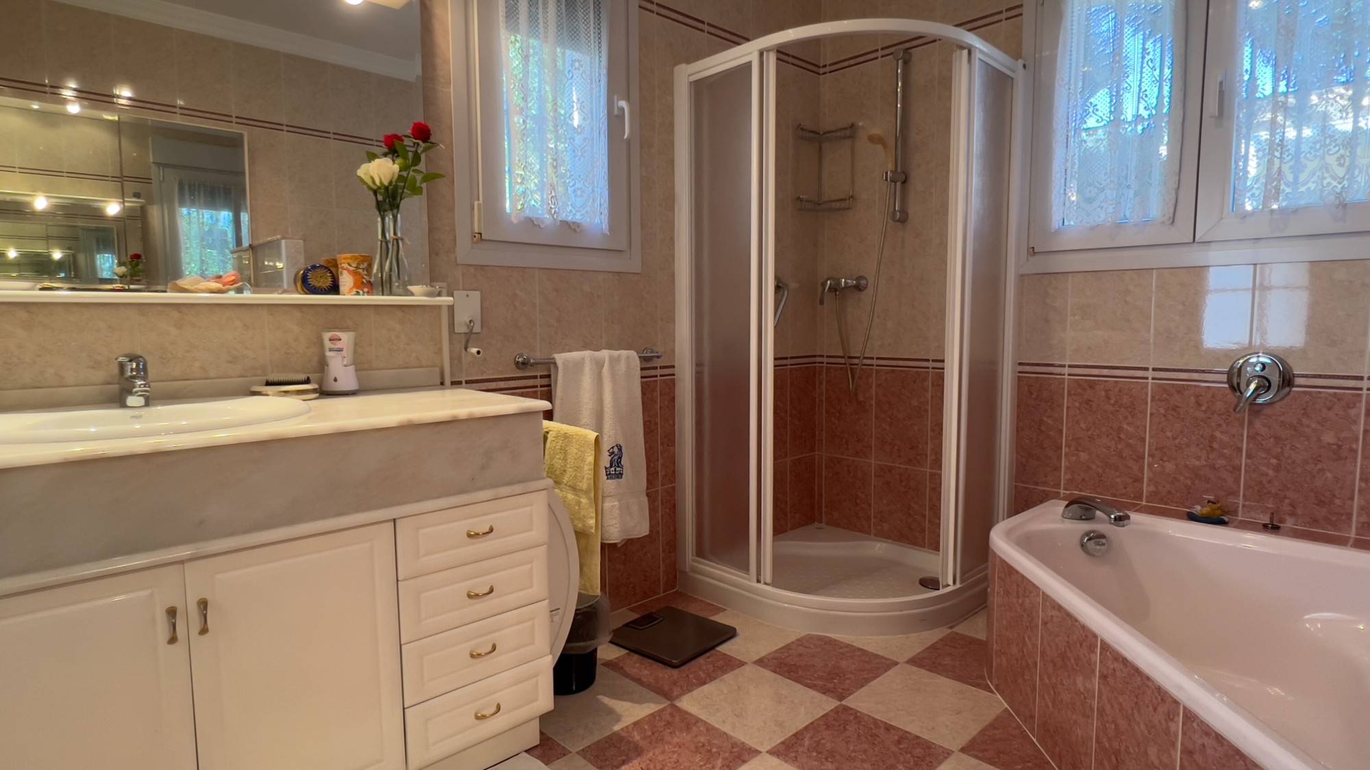  Chalet en venta directa con Plusvillas – C4152* – Villa con 5 dormitorios y 5 baños en Calpe, (Costa Blanca), zona Calpe 