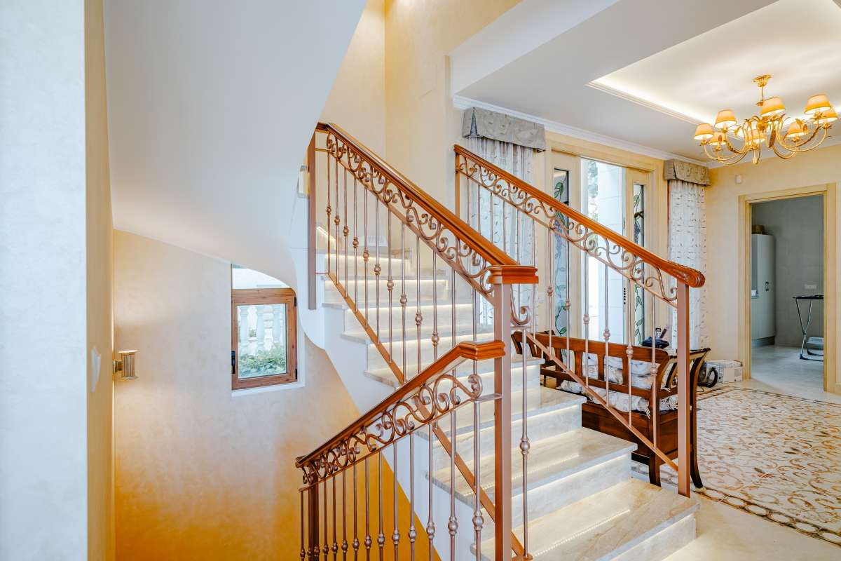  Chalet en venta directa con Plusvillas – C22035* – Villa con 5 dormitorios y 5 baños en Calpe, (Costa Blanca), zona Calpe 