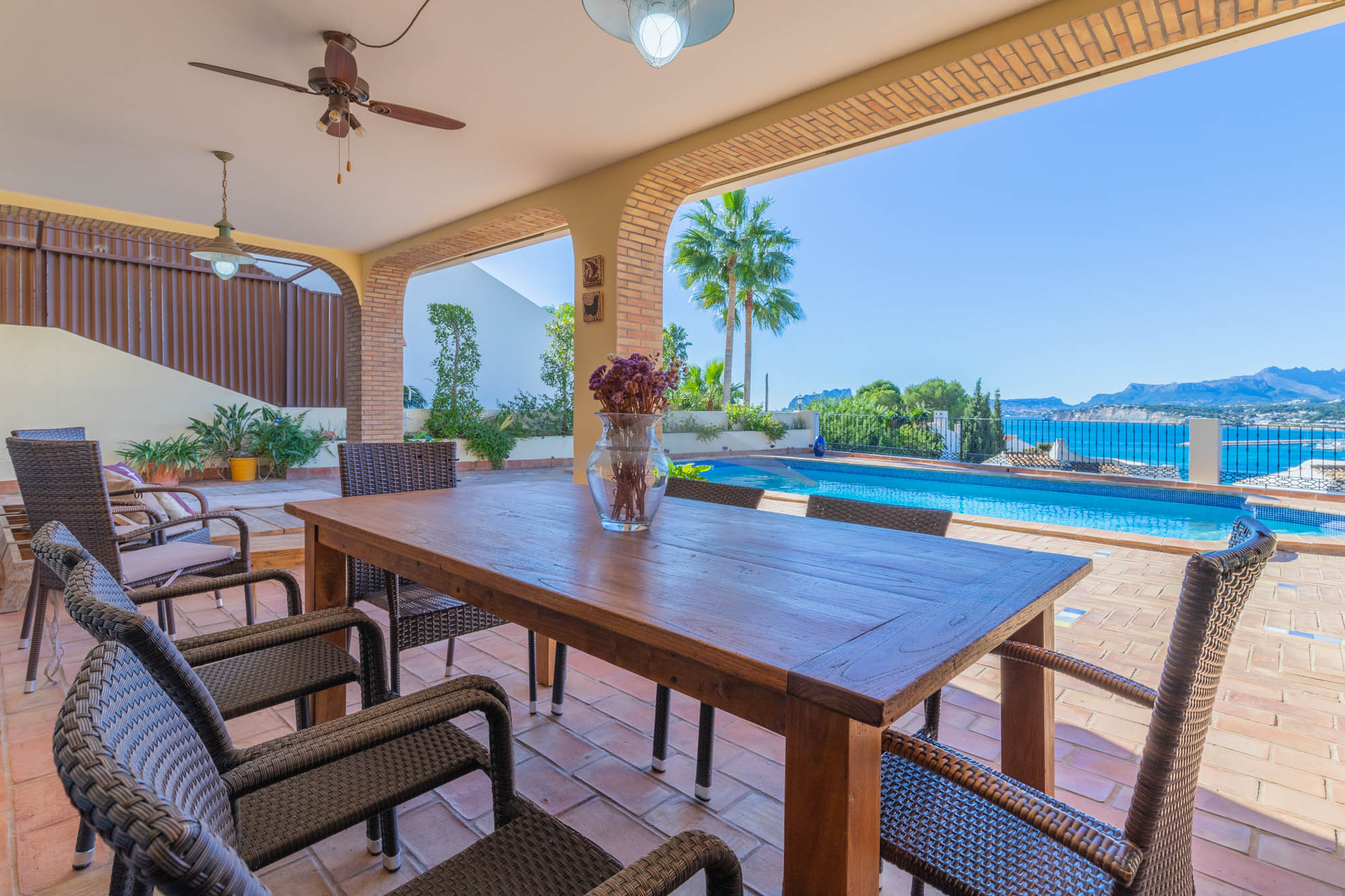  Chalet en venta directa con Plusvillas – C25283* – Villa con 4 dormitorios y 3 baños en Moraira, (Costa Blanca), zona El Portet 