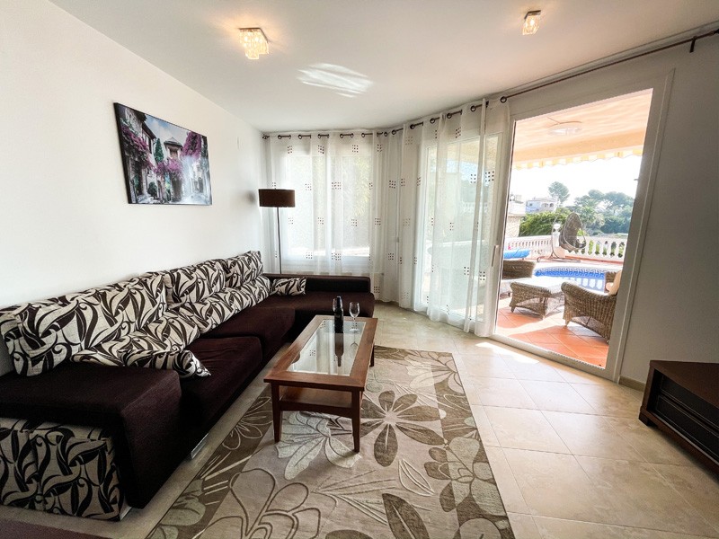  Chalet en venta directa con Plusvillas - C579 - Villa de 3 dormitorios con vistas al mar en la costa de Benissa (Costa Blanca) 