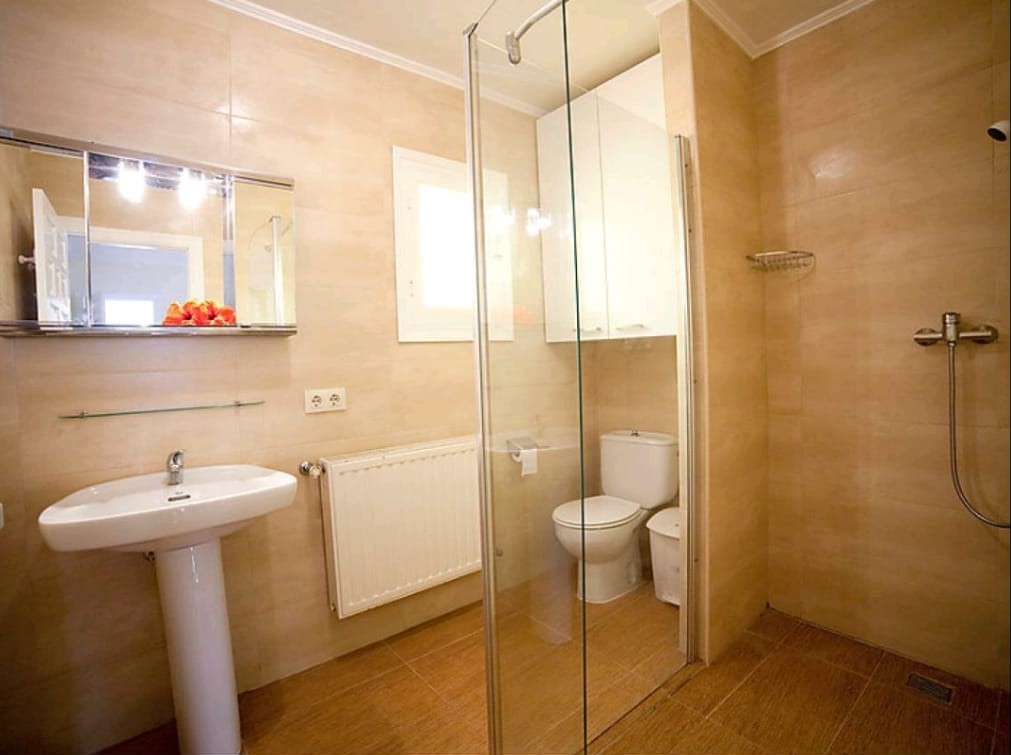  Chalet en venta directa con Plusvillas- C965- Bonita casa reformada con 5 dormitorios con vistas al mar, Calpe, zona Canuta (Costa Blanca) 