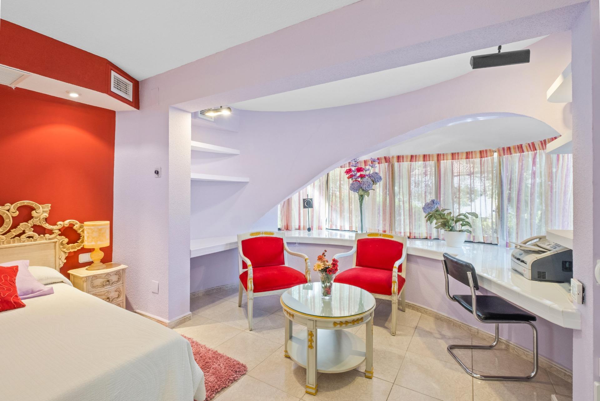  Chalet en venta directa con Plusvillas – C17345* – Villa con 5 dormitorios y 4 baños en Altea, (Costa Blanca), zona Altea La Vella 