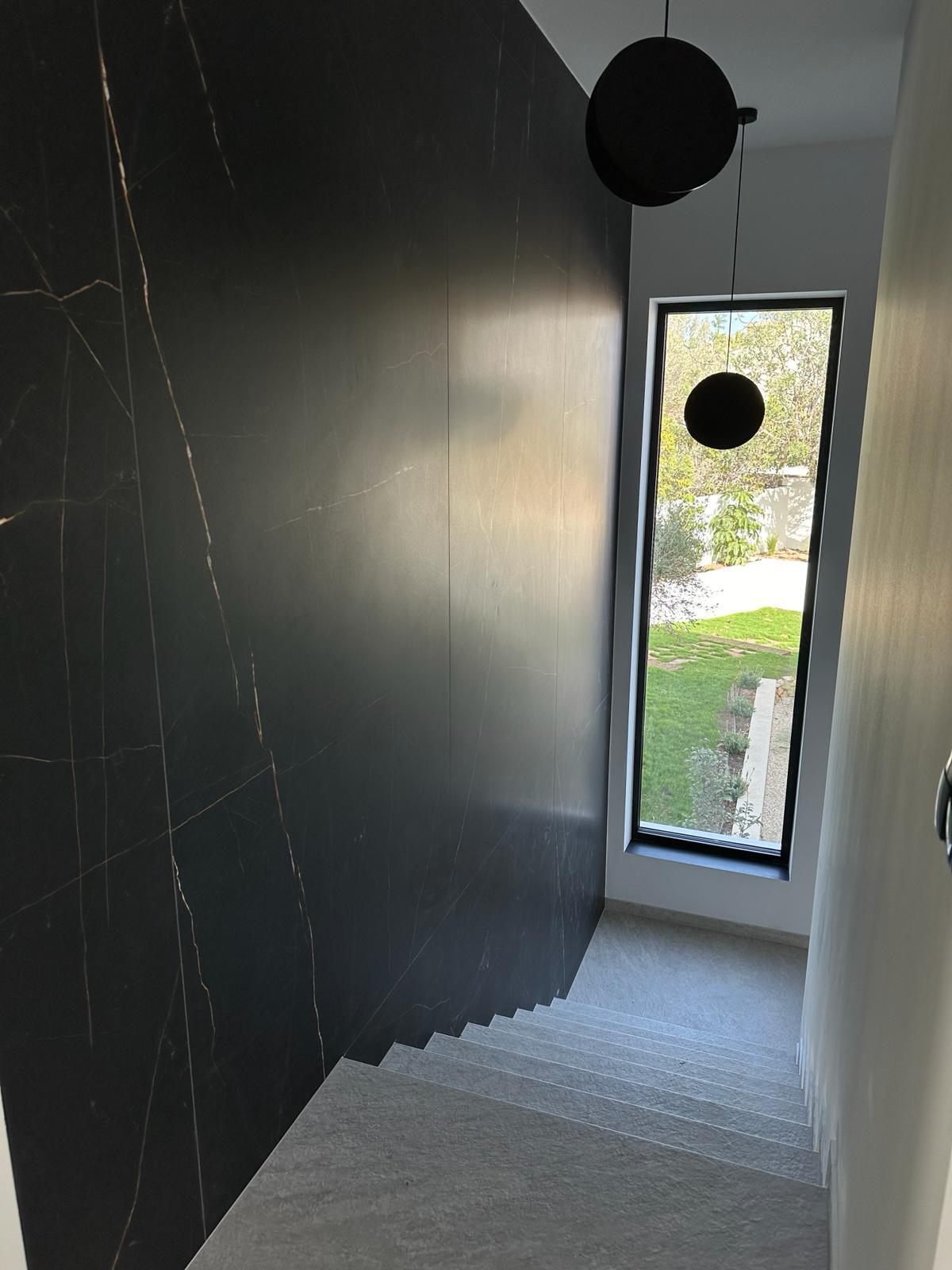  Chalet en venta con plusvillas -C121- Villas de 5 dormitorios en la Cumbre del sol con bonitas vistas al mar (Costa Blanca) 