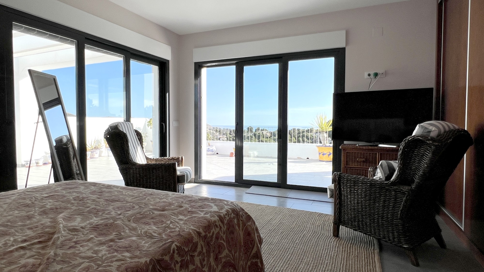  Chalet en venta directa con Plusvillas – C4140* – Villa con 3 dormitorios y 3 baños en Moraira, (Costa Blanca), zona La Sabatera 