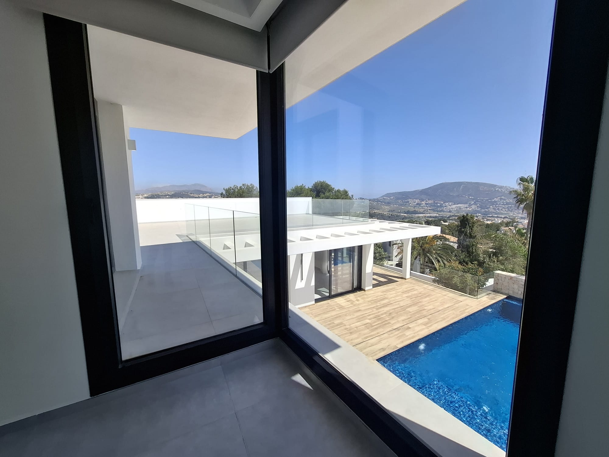  Villa en venta directa con Plusvillas- C47*-Villa de nueva construcción con 4 dormitorios y vistas al mar en Moraira (Costa Blanca) 