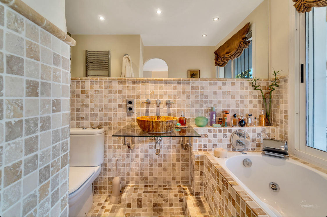  Chalet en venta directa con Plusvillas – C4149* – Villa con 5 dormitorios y 4 baños en Moraira, (Costa Blanca), zona Alcasar 