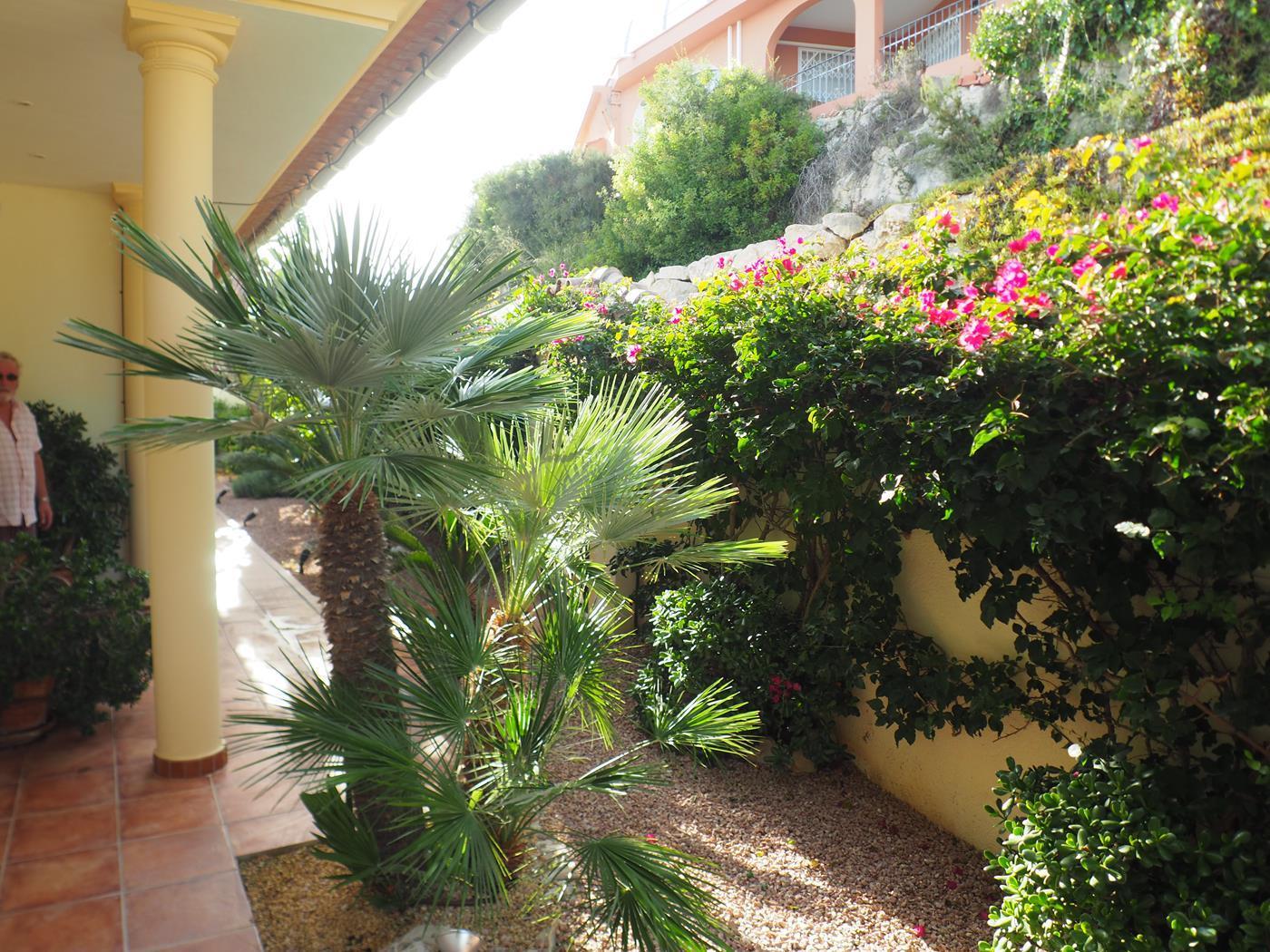  Chalet en venta directa con Plusvillas – C19015* – Villa con 4 dormitorios y 3 baños en Moraira-Teulada, (Costa Blanca), zona Benimeit 