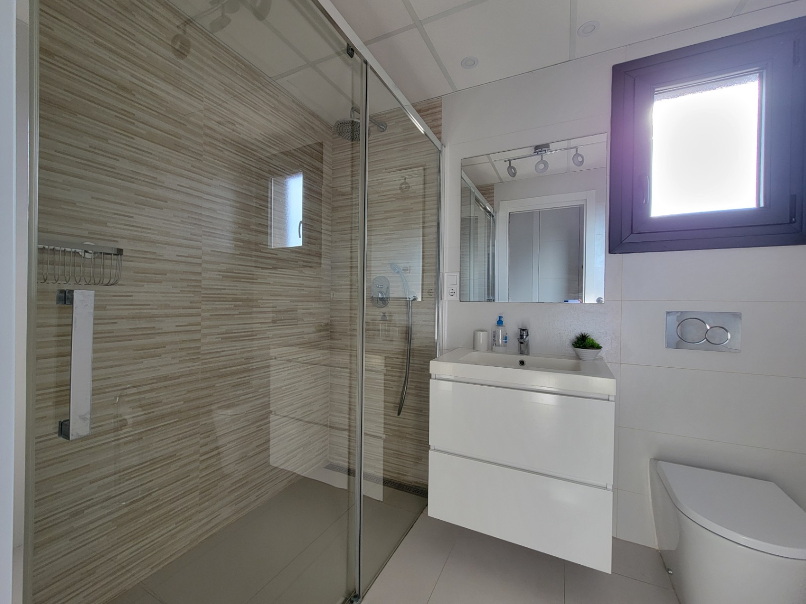  Apartamento en venta directa con Plusvillas – A34024* – Bonito apartamento de 2 dormitorios y 2 baños., (Costa Blanca), zona  