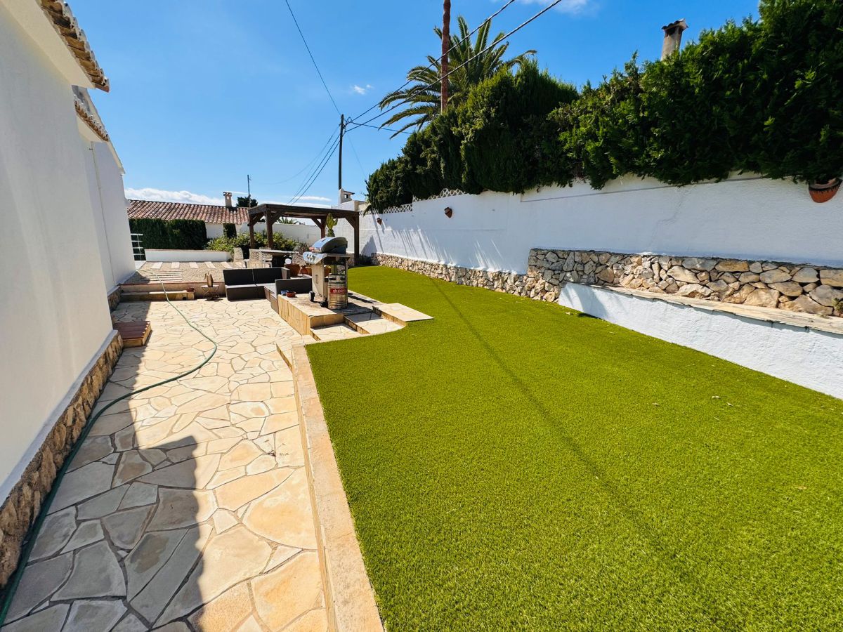  Chalet en venta directa con Plusvillas – C38019* – Villa con 3 dormitorios y 2 baños en Benissa, (Costa Blanca), zona La Fustera 