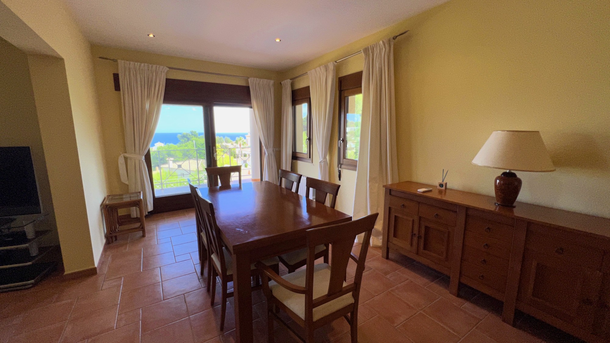  Chalet en venta directa con Plusvillas – C4166* – Villa con 6 dormitorios y 4 baños en Benissa Costa, (Costa Blanca), zona Baladrar 