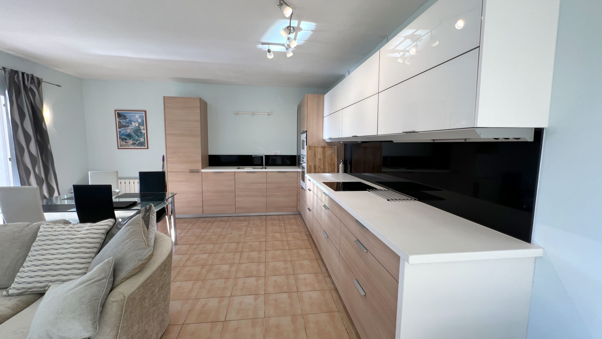  Chalet en venta directa con Plusvillas – C4103* – Villa con 6 dormitorios y 4 baños en Benissa Costa, (Costa Blanca), zona San Jaime 