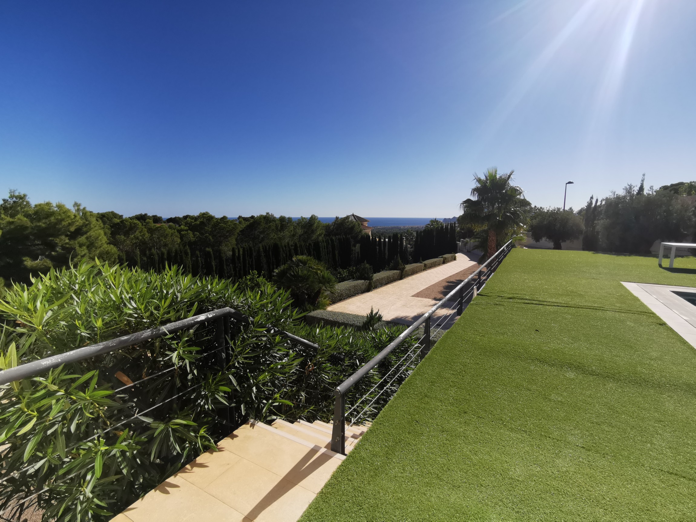  Villa en venta directa con PLUSVILLAS -C991- Villa de 5 dormitorios y 5 baños en Altea  