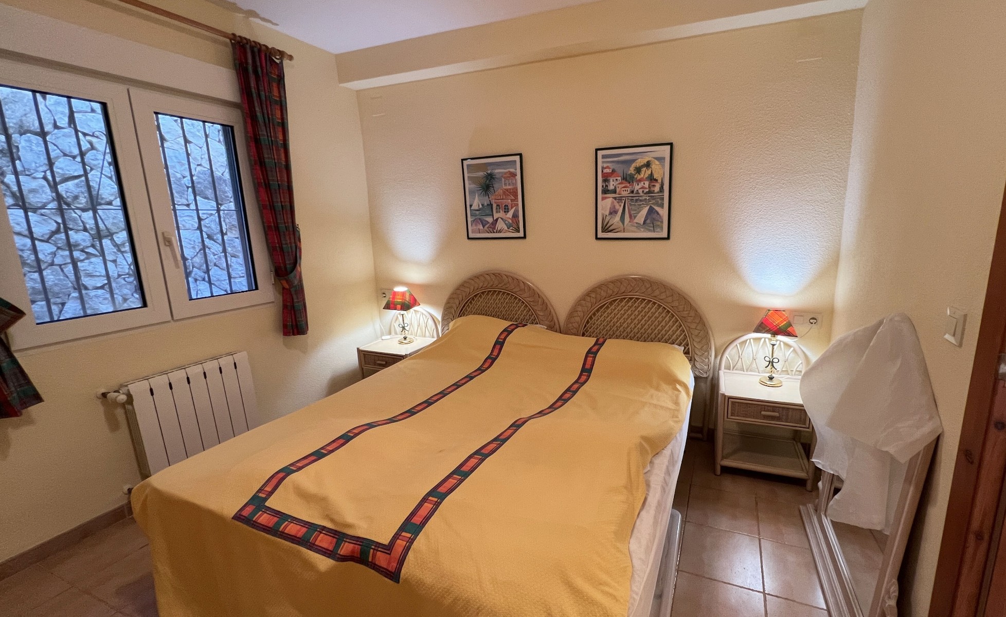  Chalet en venta directa con Plusvillas – C4103* – Villa con 6 dormitorios y 4 baños en Benissa Costa, (Costa Blanca), zona San Jaime 