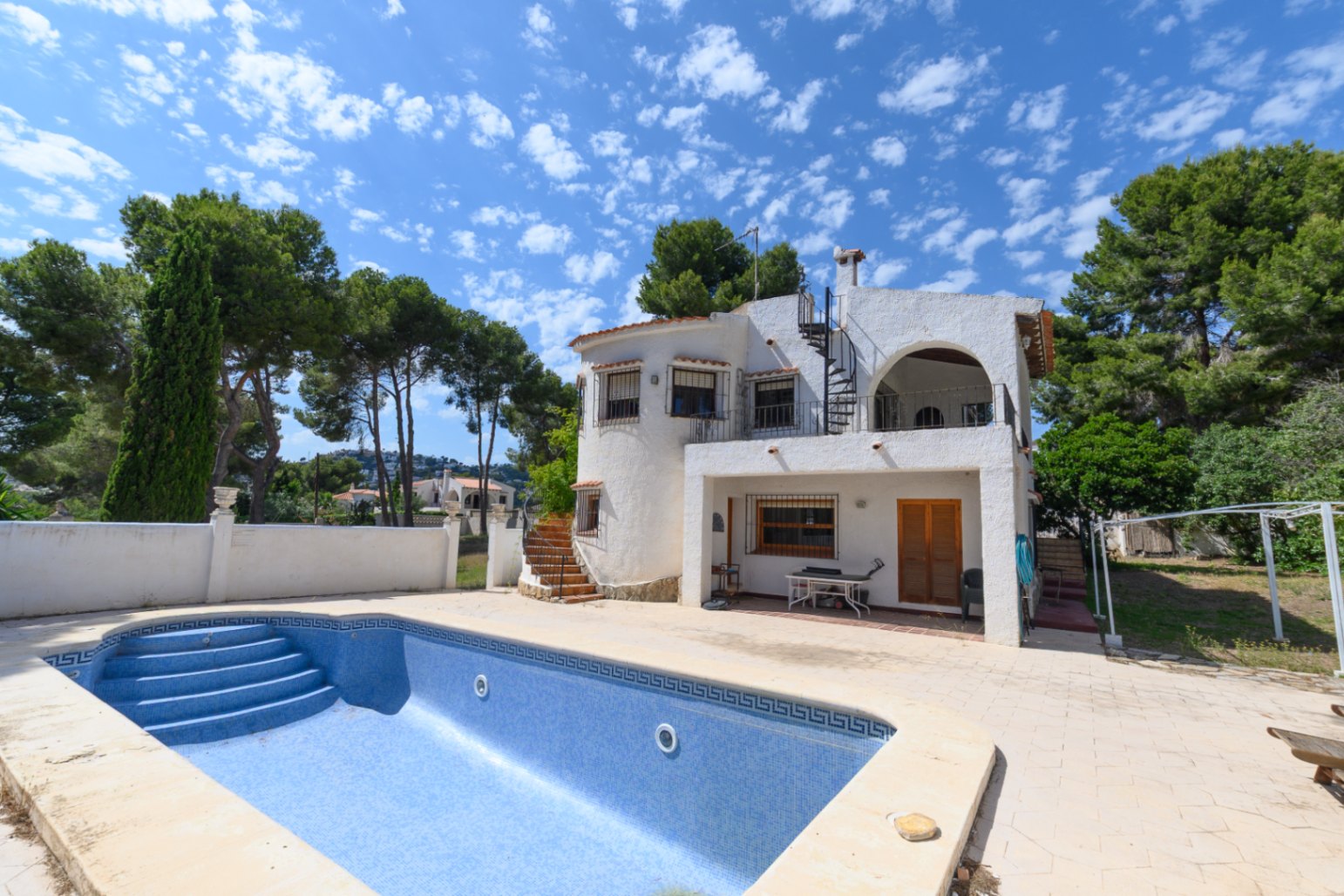  Chalet en venta directa con Plusvillas – C36302* – Villa con 5 dormitorios y 3 baños en Benissa, (Costa Blanca), zona  