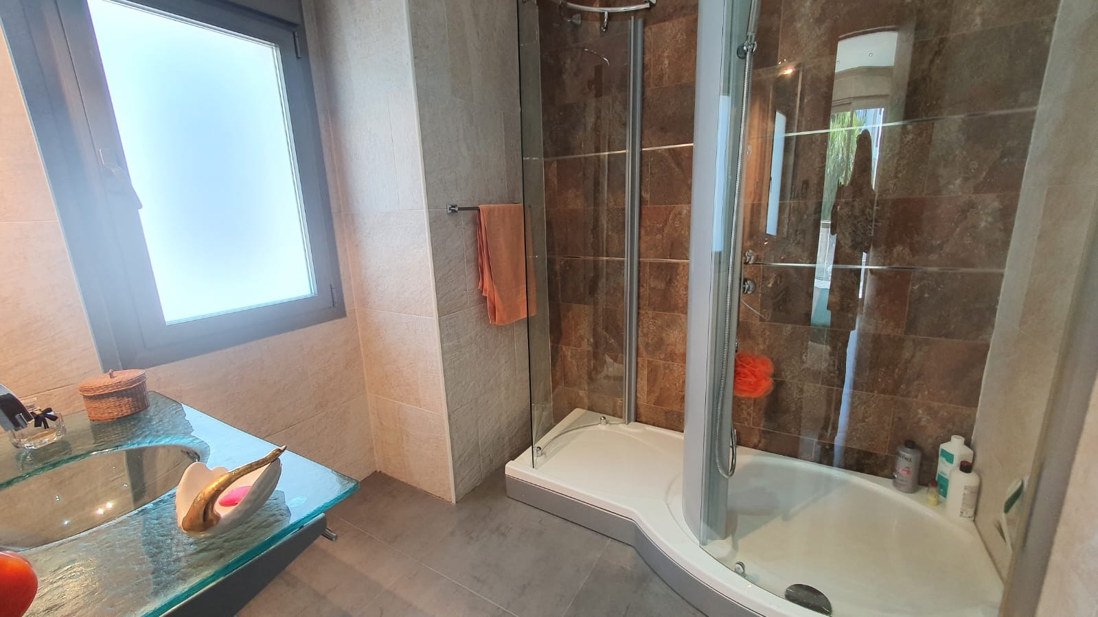  Chalet en venta directa con Plusvillas – C23077* – Villa con 5 dormitorios y 8 baños en Calpe, (Costa Blanca), zona Maryvilla 