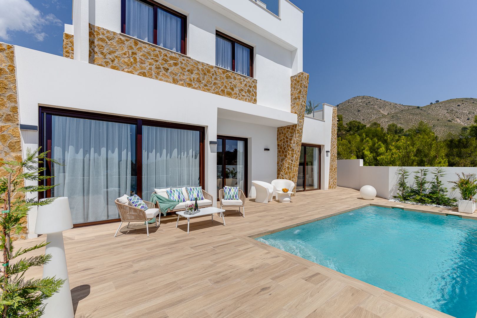  Chalet en venta directa con Plusvillas – C18275* – Villa con 3 dormitorios y 3 baños en Finestrat, (Costa Blanca), zona  