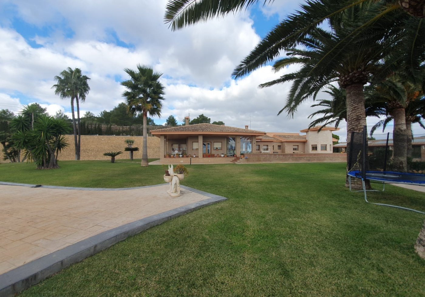  Chalet en venta directa con Plusvillas – C23088* – Villa con 5 dormitorios y 5 baños en Calpe, (Costa Blanca), zona Calpe 